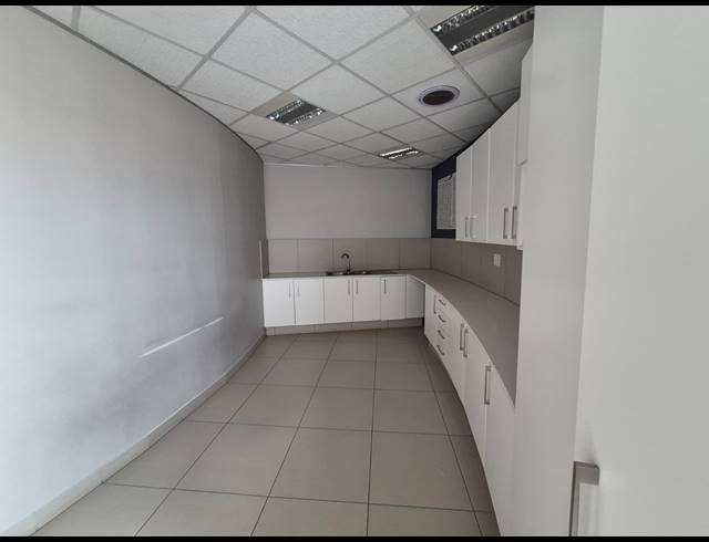 599M² OFFICE TO LET IN RIVONIA